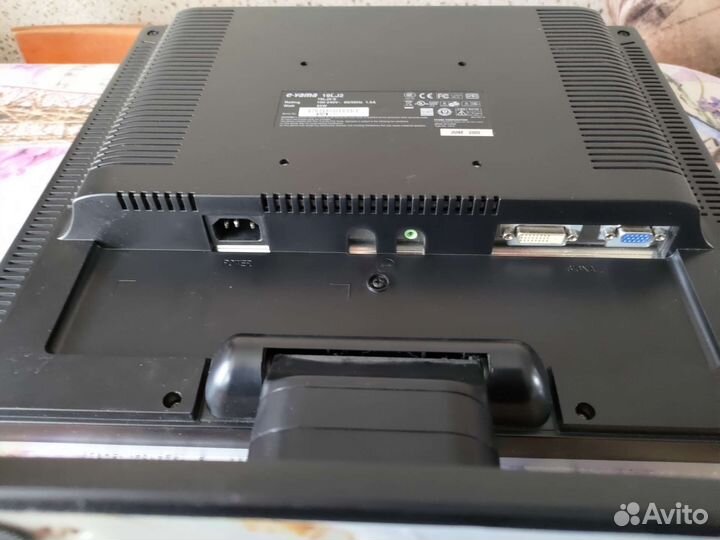 Монитор e-yama 19LJ2-S