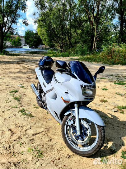 Kawasaki ZZR 250