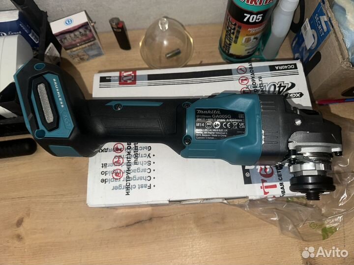 Аккумуляторная болгарка makita 40v