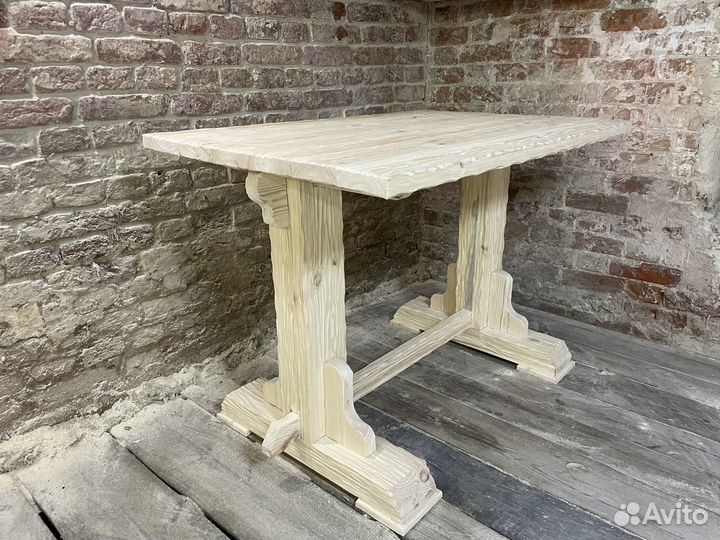 Кухонный стол