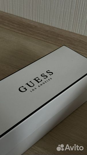 Шлепанцы Guess