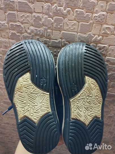 Ботинки детские 23 размер