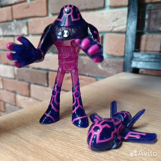 Игрушка из мультфильма Ben 10