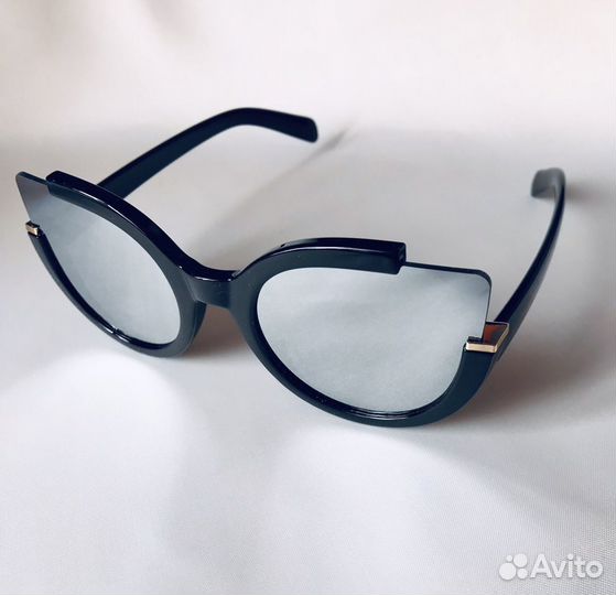 Очки солнцезащитные