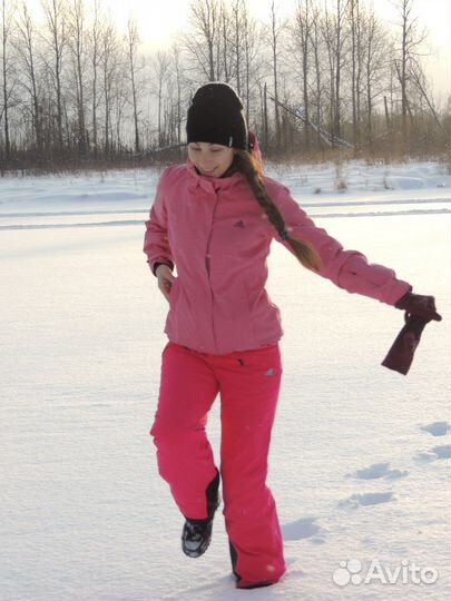 Горнолыжный костюм adidas для активного отдыха