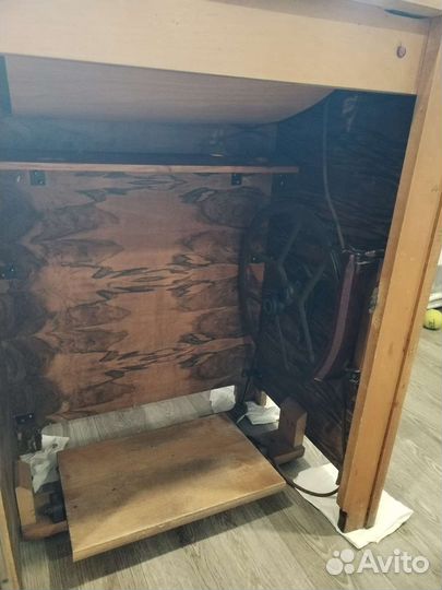 Швейная машина Подольск ножная