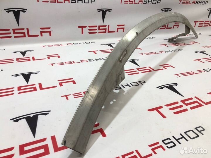 Усилитель переднего бампера нижний Tesla Model 3