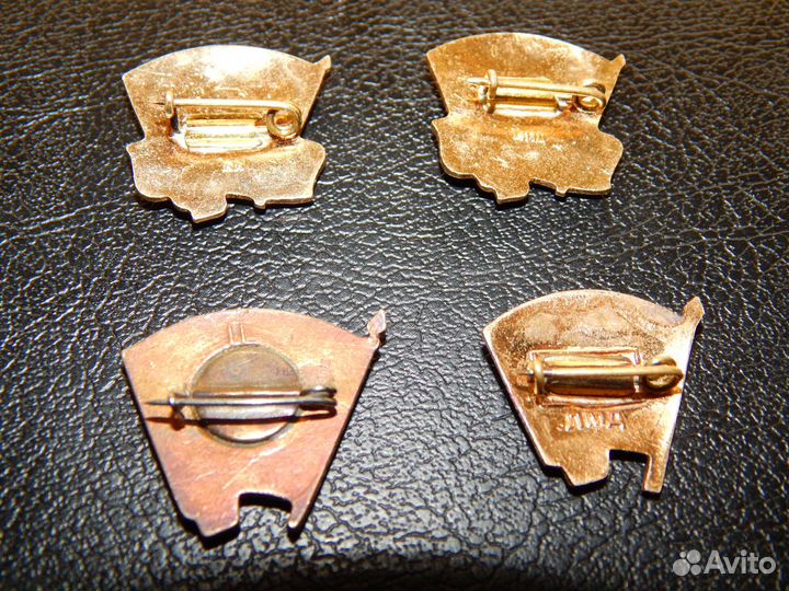 Знак *40 лет влксм * и влксм