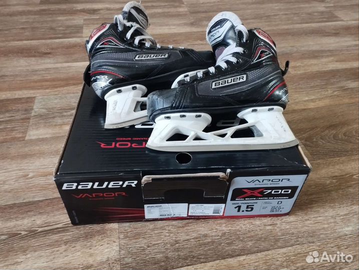 Коньки вратарские Bauer Vapor X700