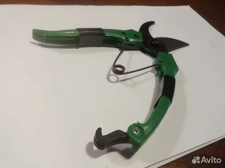 Секатор садовый