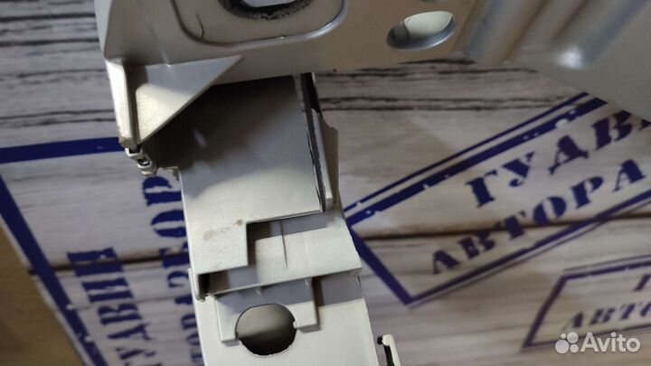 Панель передняя (телевизор) Ford Kuga 2