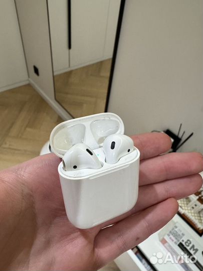 Наушники apple airpods 2 с зарядным чехлом