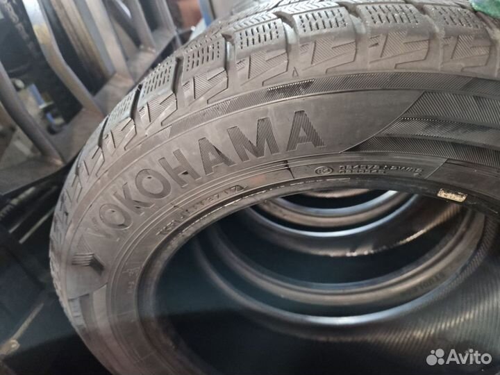 Yokohama Ice Guard IG50+ 215/60 R16 95Q