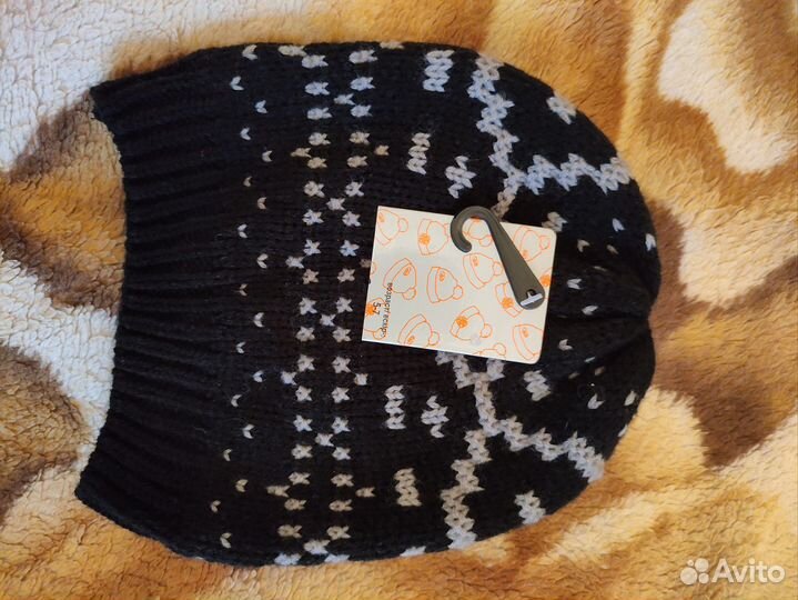 Шапка демисезонная на мальчика 5-7 лет, новая