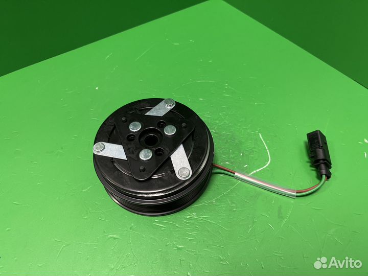 Муфта и шкив компрессора VW Polo с 2015 года