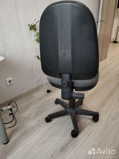 Компьютерное кресло