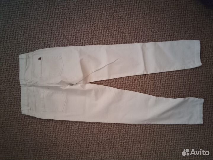 Летние джинсы на девочку 146р
