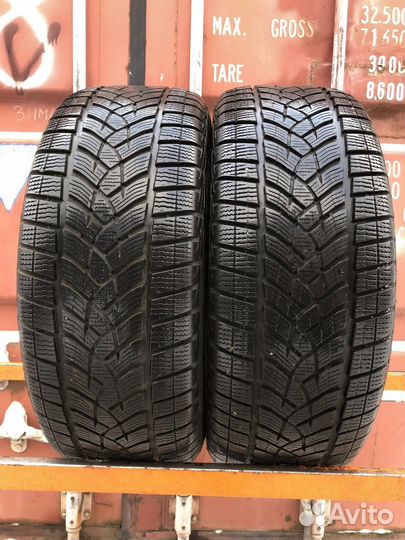 Goodyear UltraGrip Performance Gen-1 235/55 R17