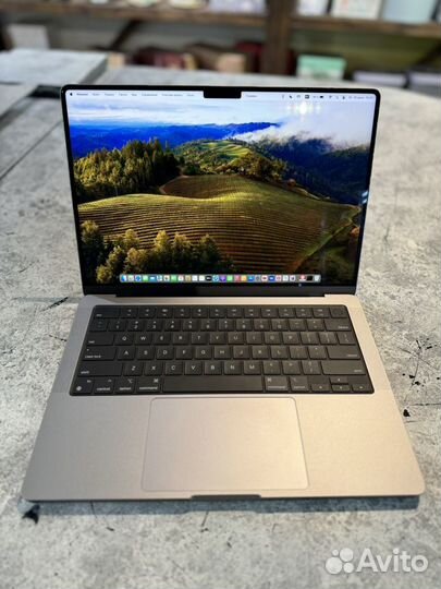 Macbook pro 14 m3 8 gb 1 t