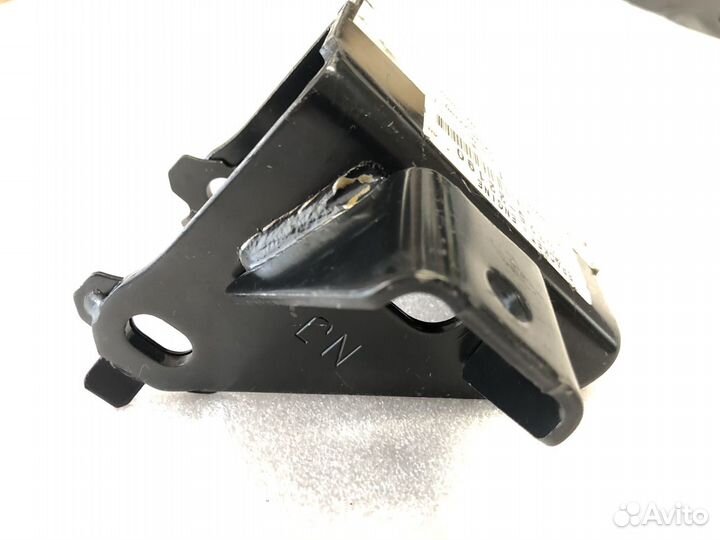 Кронштейн двс toyota Avensis T25 1232522190