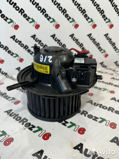 Моторчик печки Audi Tt 8J cdaa 1.8 2012