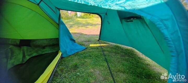 Палатка туристическая зимняя