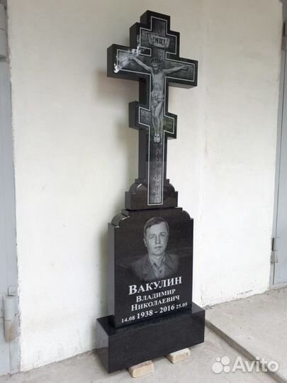 Памятники из гранита, мрамора и мраморной крошки