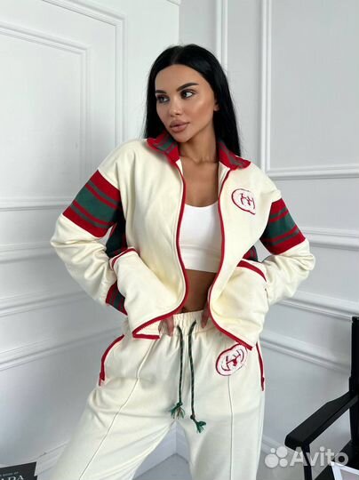 Спортивный костюм