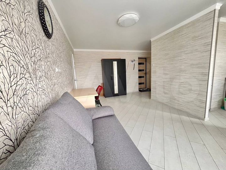 2-к. квартира, 43 м², 4/4 эт.