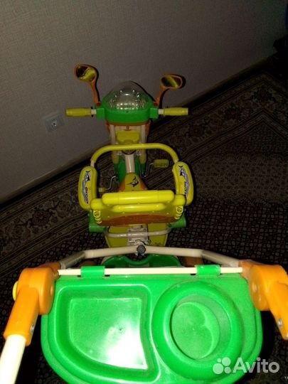 Трехколесный велосипед