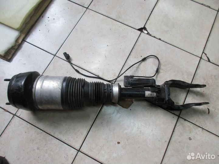 Пневмостойка передняя w166 ML-class 157