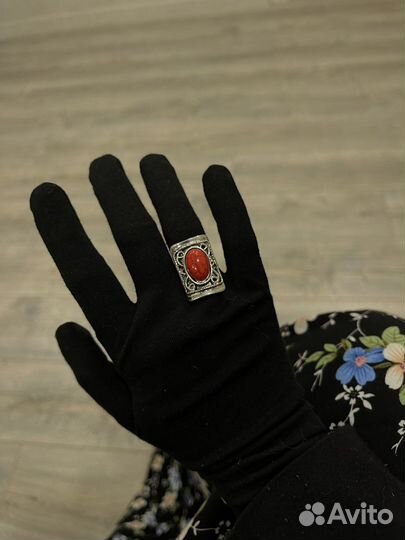 Женское кольцо