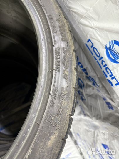 Michelin Pilot Super Sport 295/30 R21 и 295/35 R21 107Y