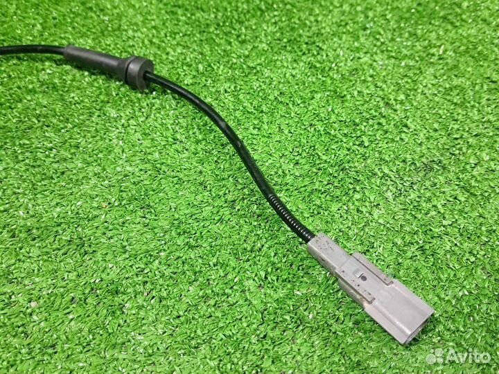 Датчик абс задний левый Ниссан Кашкай J11