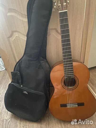 Классическая гитара yamaha c40 бу