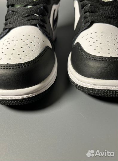 Кроссовки Nike Air Jordan 1 Black & White Люкс