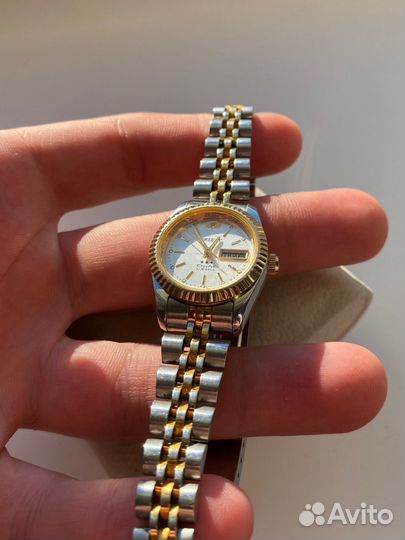 Часы женские orient