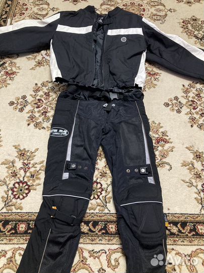 Мотоциклетный костюм