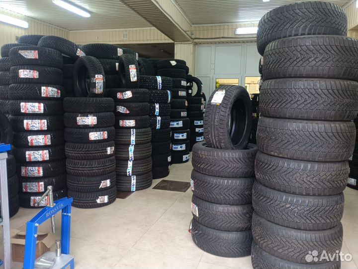 Pirelli Ice Zero FR 225/60 R17