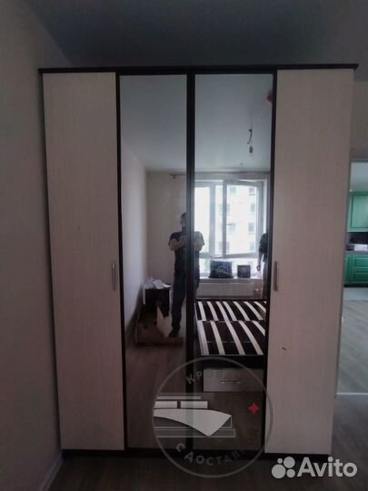 Шкаф распашной