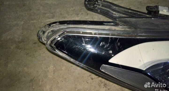 Фара правая Hyundai Santa Fe