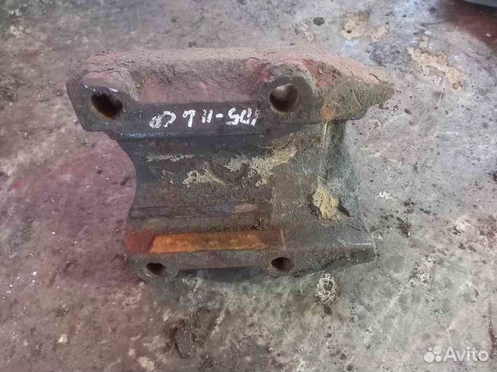 Кронштейн реактивной тяги DAF левый