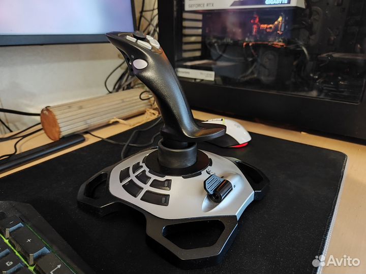 Джойстик Logitech extreme 3D pro