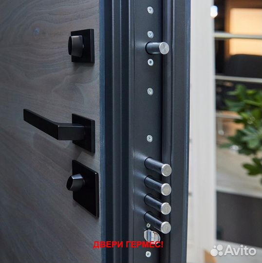 Входная дверь в квартиру с установкой