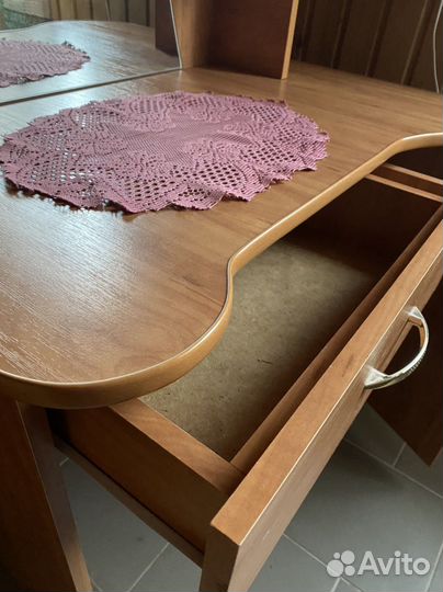 Дамский столик