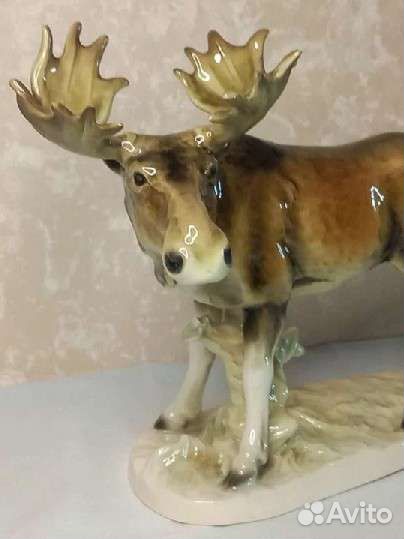 Фарфоровая статуэтка 