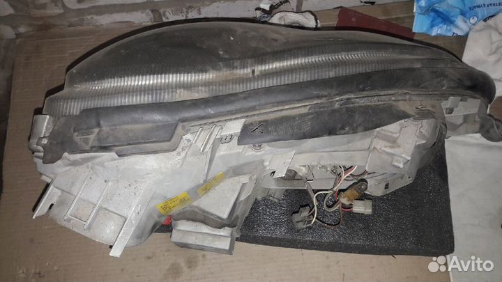 Фара от Мерседеса