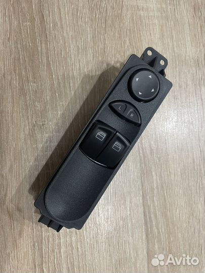 Кнопка стеклоподъемника mercedes vito 639