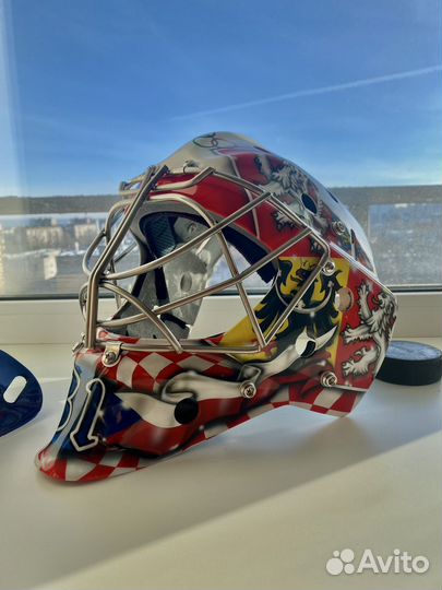 Вратарский шлем профессиональный хокейный