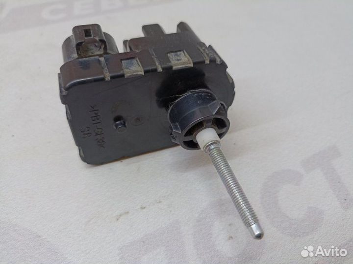 Корректор фар Toyota Avensis ZZT251 1ZZ-FE 2008